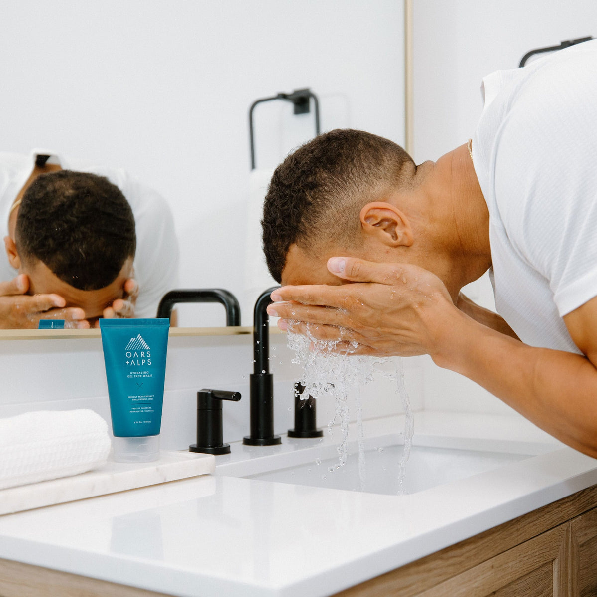 Hyaluronic Acid Face Wash | Dermatologist-Tested Gel Face Wash